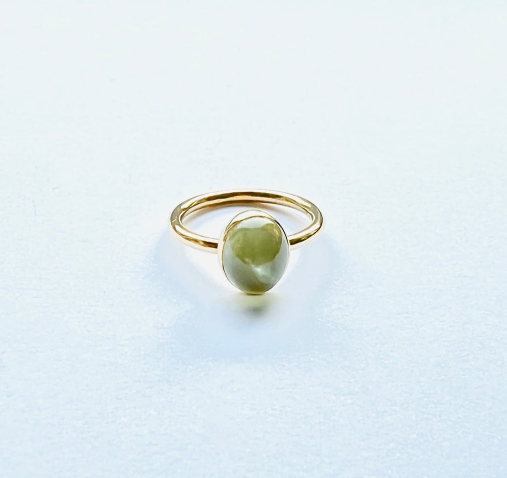 Wolter Ring Prehnit Cabochon 750 Gold l 18 K