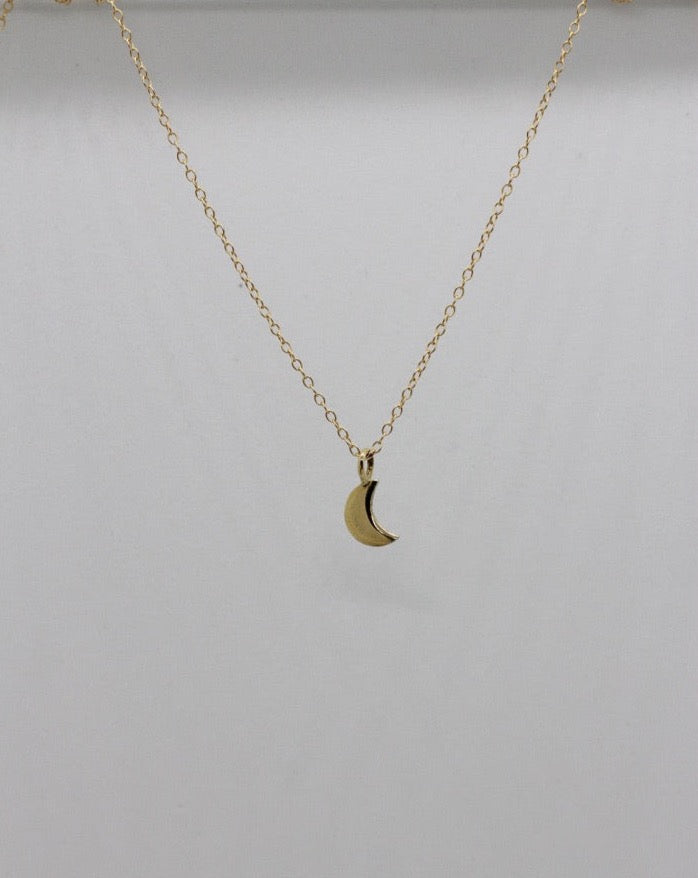 Wolter Collier TINY Moon 18K Gold